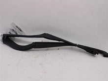 Load image into Gallery viewer, WINDSHIELD WIPER ARM BMW 335i 2007 07 - 881408