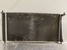 Load image into Gallery viewer, RADIATOR Expedition F150 Pickup LT Navigator 2004-2008 AT - NW131813