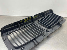 Load image into Gallery viewer, GRILL BMW 740i 750i 1988 88 1989 89 1990 90 91 92 93 94 - NW98257