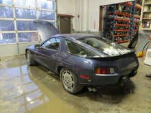 Load image into Gallery viewer, AC Compressor PORSCHE 928 1986 - NW42965