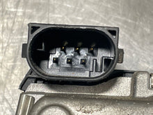 Load image into Gallery viewer, THROTTLE BODY Mercedes CLS550 G550 E550 S550 E550 2007 07 2008 08 2009 09 10 11 - NW178369