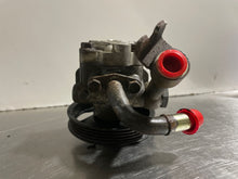 Load image into Gallery viewer, POWER STEERING PUMP NISSAN QUEST 2004 - NW163404