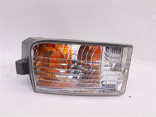 Load image into Gallery viewer, TURN SIGNAL LIGHT LAMP Toyota Rav4 01 02 03 Bumper Mounted Right - 909540