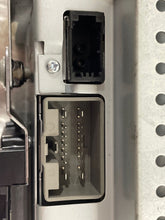 Load image into Gallery viewer, RADIO RECEIVER Land Rover LR2 2008 08 2009 09 2010 10 2011 11 2012 12 - NW137874