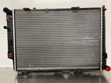 Load image into Gallery viewer, RADIATOR Mercedes C280 SLK230 1997 97 1998 98 1999 99 2000 00 01 02 03 04 - NW132361