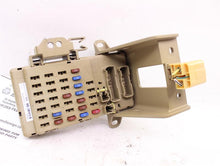 Load image into Gallery viewer, FUSE BOX 320i 323i 323ic 325ci 325i 328i 328ic 330ci 330i 330xi 00-10 - 912471