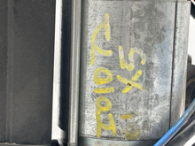 Load image into Gallery viewer, SUSPENSION AIR COMPRESSOR PUMP BMW X5 00 01 02 03 04 05 06 - NW8342
