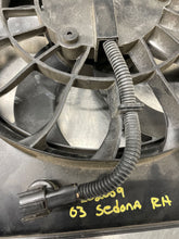 Load image into Gallery viewer, CONDENSER FAN ASSEMBLY Kia Sedona 2002 02 03 04 05 - NW64167