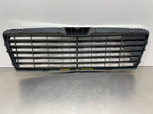 Load image into Gallery viewer, GRILL Mercedes E300D E320 E55 1996 96 1997 97 98 99 - NW98526