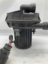 Load image into Gallery viewer, AIR INJECTION PUMP SMOG Volkswagon Phaeton 2004 04 2005 05 2006 06 Right - NW8302