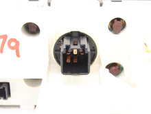 Load image into Gallery viewer, DASH MOUNTED TEMPERATURE CONTROLS Mazda Cx-7 07 08 09 - 925279