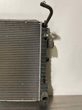 Load image into Gallery viewer, RADIATOR Crown Victoria Town Car Grand Marquis Marauder Passenger Car 03-05 - NW131789