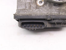 Load image into Gallery viewer, THROTTLE BODY Tundra Tacoma 4 Runner 2003 03 2004 04 2005 05 06 07 08 - 11 - 945447