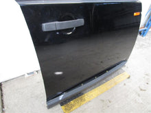 Load image into Gallery viewer, FRONT DOOR Land Rover LR3 LR4 2005 05 2006 06 2007 07 2008 08 2009 09 - 12 Right - 966129
