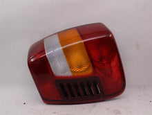 Load image into Gallery viewer, TAIL LIGHT LAMP ASSEMBLY Grand Cherokee 2002 02 2003 03 Right - 973817
