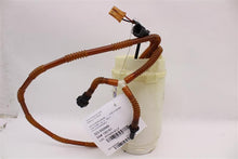 Load image into Gallery viewer, Fuel Pump Cayenne 2003 03 2004 04 2005 05 2006 06 Right - 975788