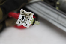 Load image into Gallery viewer, FRONT DOOR WINDOW REGULATOR FX35 FX45 04 05 06 07 08 Right - 977303