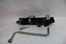 Load image into Gallery viewer, JACK BMW 750i Alpina B7 2008 08 - 980341