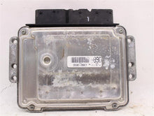 Load image into Gallery viewer, ECU ECM COMPUTER Hyundai Veloster 2013 13 2014 14 - 982128