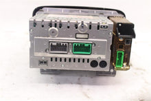 Load image into Gallery viewer, RADIO Volvo S80 1999 99 2000 00 01 02 03 04 AM/FM/CD - 989590