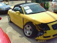 Load image into Gallery viewer, CD Changer Audi TT 2000 00 2001 01 02 03 04 05 06 - MM612803