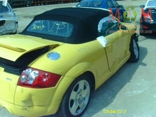 Load image into Gallery viewer, CD Changer Audi TT 2000 00 2001 01 02 03 04 05 06 - MM612803