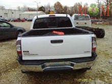 Load image into Gallery viewer, Transmission Toyota Tacoma 2011 - MM644821