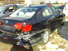 Load image into Gallery viewer, Radio Jetta 2011 11 2012 12 2013 13 AM FM CD - MM650269