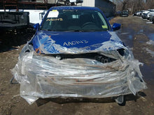 Load image into Gallery viewer, WINDSHIELD WIPER TRANSMISSION Versa 12 13 14 15 16 17 18 19 - CTL286183