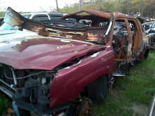 Load image into Gallery viewer, GRILLE Chevrolet Avalanche 1500 Avalanche 2500 02 03 04 05 06 - DG35658