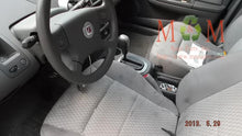 Load image into Gallery viewer, Radio Saturn Ion 2006 - MM686653