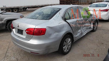Load image into Gallery viewer, Engine Motor Volkswagen Jetta 2011 - MM725626