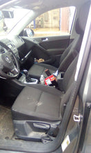 Load image into Gallery viewer, REAR WIPER MOTOR Volkswagen Tiguan 09 10 11 12 13 14 - CTL321743