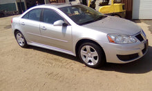 Load image into Gallery viewer, RADIATOR FAN ASSEMBLY Aura G6 Malibu 2004 04 2005 05 2006 06 07 08 09 - CTL322480