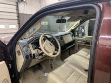 Load image into Gallery viewer, Mass Air Flow Sensor Meter MAF Crown Victoria E150 Van E250 04-14 - DG97280