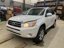 Load image into Gallery viewer, AC CONDENSOR Toyota Rav4 06 07 08 09 10 11 12 - DG101855
