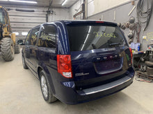 Load image into Gallery viewer, AC A/C AIR CONDITIONING COMPRESSOR Town & Country Caravan Ram Van 11-19 - DG103992