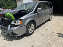 Load image into Gallery viewer, AC A/C AIR CONDITIONING COMPRESSOR Town & Country Caravan Ram Van 11-17 - DG110325