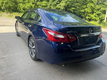 Load image into Gallery viewer, RADIATOR Nissan Altima Maxima 2007 07 2008 08 2009 09 2010 10 11 12 13 Auto - DG113587