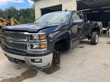 Load image into Gallery viewer, RADIATOR Silverado 1500 Pickup Sierra 1500 Pickup 14 15 16 17 - DG117598