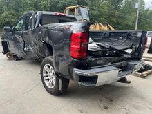 Load image into Gallery viewer, RADIATOR Silverado 1500 Pickup Sierra 1500 Pickup 14 15 16 17 - DG117598
