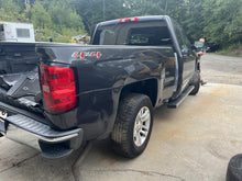 Load image into Gallery viewer, RADIATOR Silverado 1500 Pickup Sierra 1500 Pickup 14 15 16 17 - DG117598