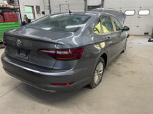 Load image into Gallery viewer, AC Compressor Volkswagen Jetta 2019 - DG131268