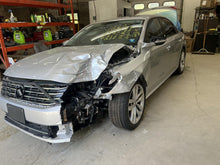 Load image into Gallery viewer, AC A/C AIR CONDITIONING COMPRESSOR Atlas Beetle Passat 18-20 - DG132449