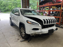 Load image into Gallery viewer, AC A/C AIR CONDITIONING COMPRESSOR Cherokee 200 2014-2020 - DG135082