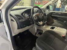 Load image into Gallery viewer, AC A/C AIR CONDITIONING COMPRESSOR Town & Country Caravan Ram Van 11-19 - DG138176