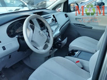Load image into Gallery viewer, RADIO Toyota Sienna 2011 11 2012 12 2013 13 2014 14 - MM928378