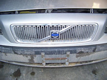 Load image into Gallery viewer, RADIATOR FAN ASSEMBLY Volvo V70 2001 01 02 03 Non Turbo - NW64726