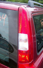 Load image into Gallery viewer, RADIO Volvo S60 V70 2001 01 2002 02 2003 03 04 05 AM/FM - NW140430