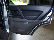Load image into Gallery viewer, REAR WIPER MOTOR Mitsubishi Montero 01 02 03 04 05 06 - NW203976